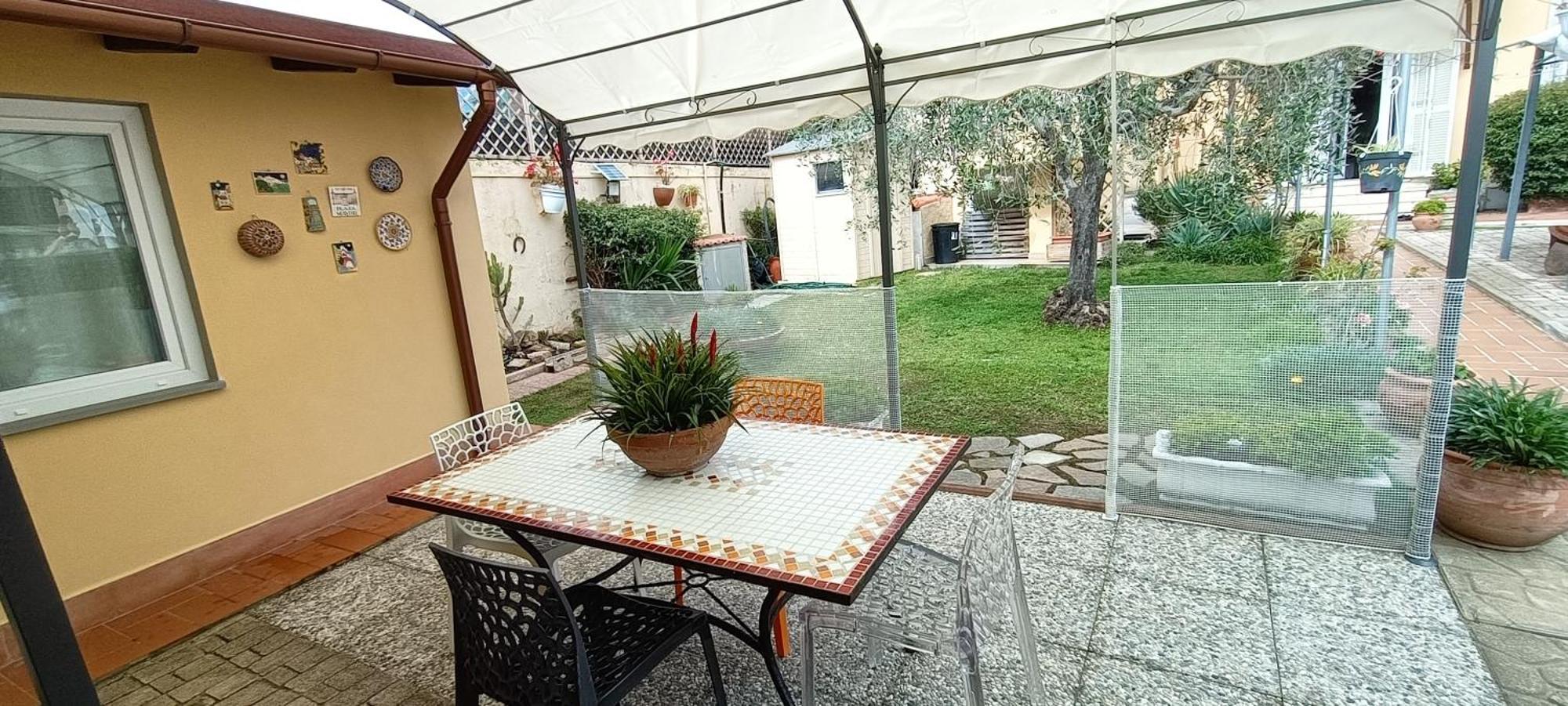 Ferienwohnung Casa In Giardino Piombino Exterior foto